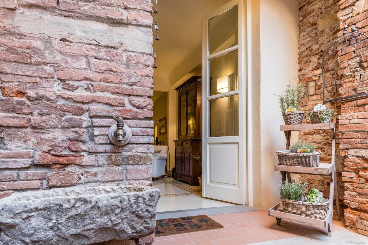 La Delizia Central Apartment Lucca Luaran gambar
