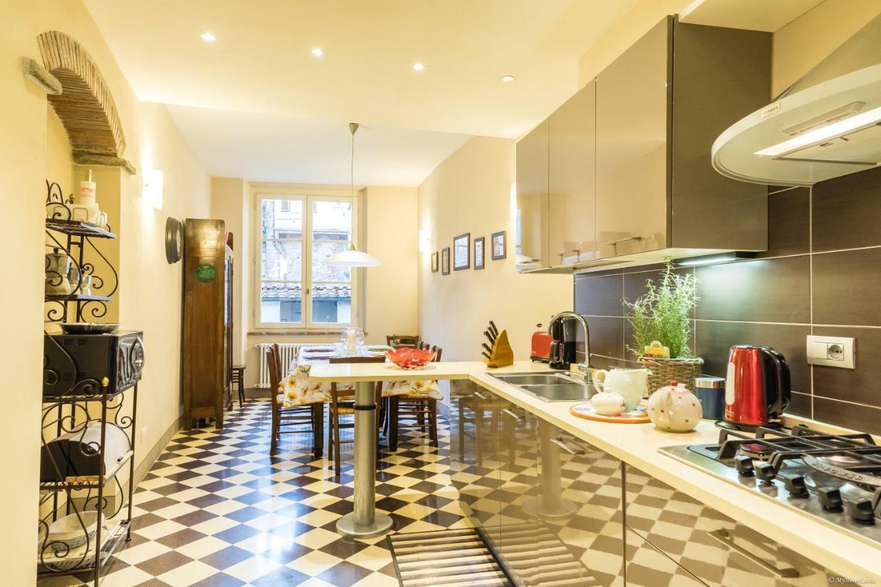 La Delizia Central Apartment Lucca Luaran gambar